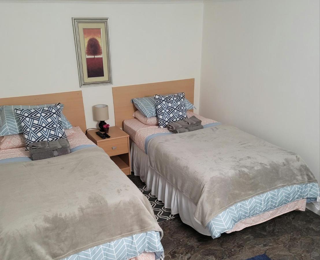 Lower Level Apt 6Ft High Close To Hwy Netflix Wifi Apartment Edmundston Bagian luar foto